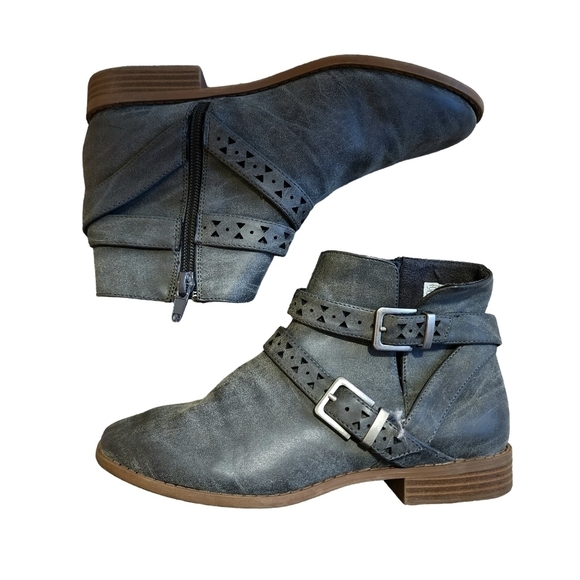 3/$15 Rocket Dog Zip Booties Grey - 4 - Picture 3 of 9